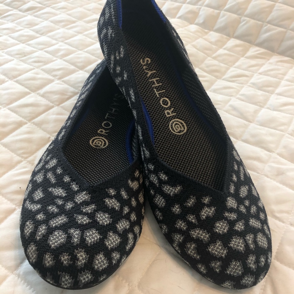 🦄 🖤 Rothy’s Charcoal Kitten Flats size 8.5 VGUC - Picture 1 of 4